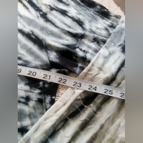 Yak & Yeti Tie Dye Long Sleeve - Picture 5 of 5
